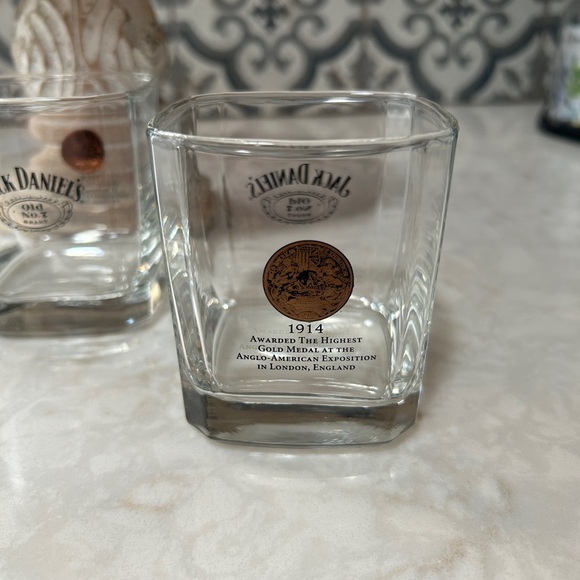VINTAGE COLLECTOR’S JACK DANIELS 1914 GOLD MEDAL AWARD WHISKEY GLASSES- set of 6 - Picture 6 of 8
